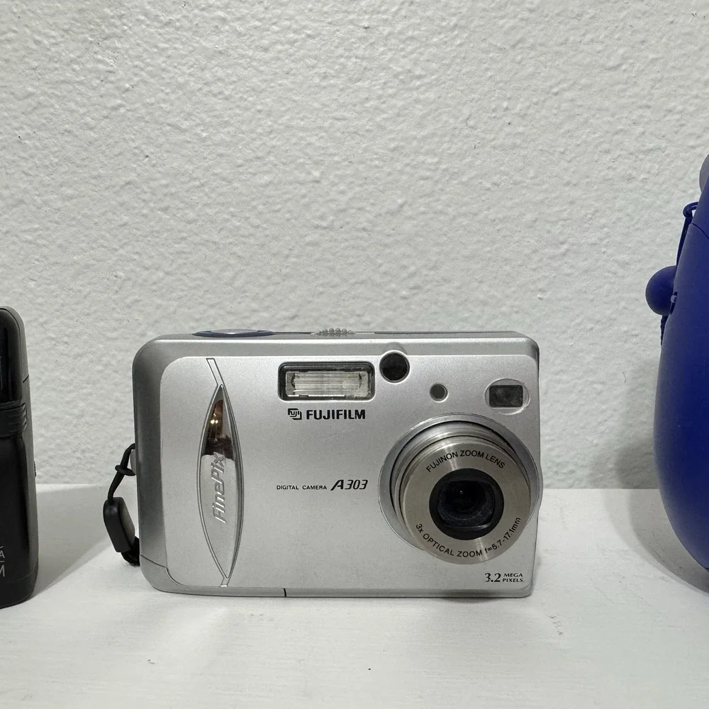 Fujifilm Camera Lot Of 3 - PARTS ONLY - UNTESTED - Discovery 312 Zoom - Intax‎